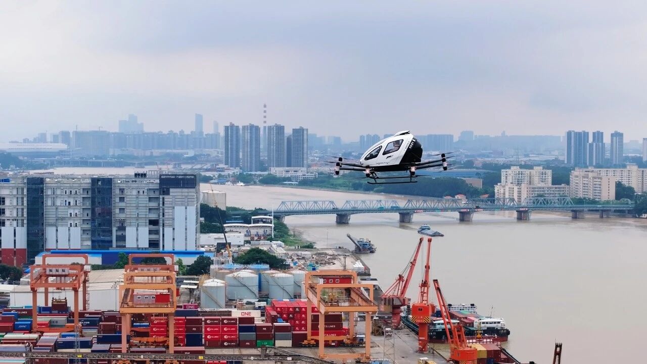 亿航智能EH216-S无人驾驶载人航空器